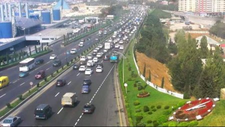 Sumqayıt yolundakı tıxacların çarəsi