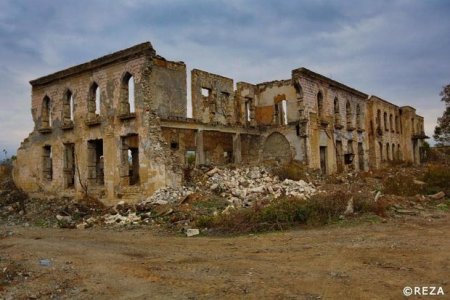 Ağdamda gördüyü mənzərə dünya şöhrətli fotoqrafı dəhşətə gətirdi - FOTO