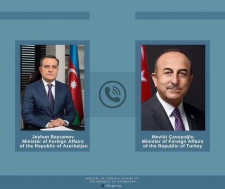 Ceyhun Bayramov Mövlud Çavuşoğlu ilə telefonla danışdı