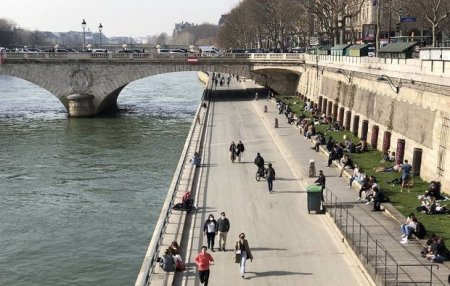 Paris polisi sakinlərin Sena çayının sahilində istirahətinə icazə verməyib