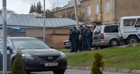 İrəvanda atışma: Yaralılar arasında bələdiyyə başçıları da var