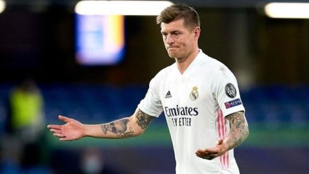 Toni Kroos iki ay futboldan kənar qalacaq