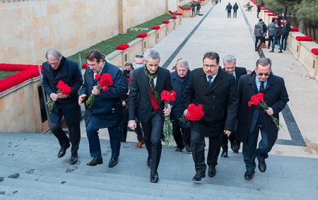 Aİ səfiri 20 Yanvarla bağlı başsağlığı verdi