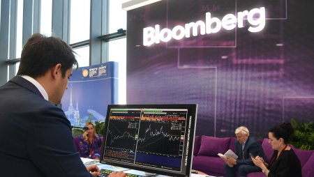 “Bloomberg” Rusiyada fəaliyyətini dayandırdı - Putinin qərarına görə