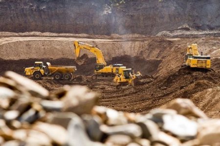 Azərbaycanda bəzi perspektiv qızıl filiz yataqları ilə bağlı qanun TƏSDİQLƏNDİ