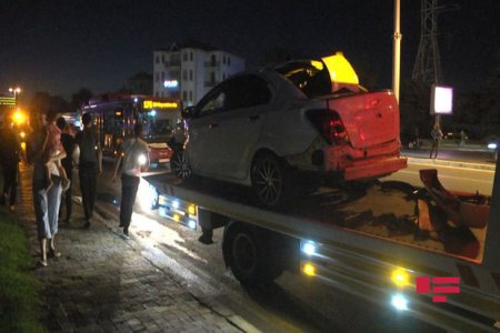 Bakıda 6 avtomobil toqquşub, xəsarət alanlar var – FOTO