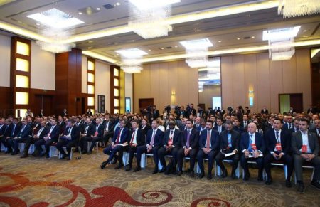 Bakıda Azərbaycan İnvestisiya və Gənc Sahibkarlar Forumu keçirilir - FOTO