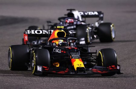 “Red Bull”dan tarixi uğur: 2018-ci ildən bəri ilk qoşa start