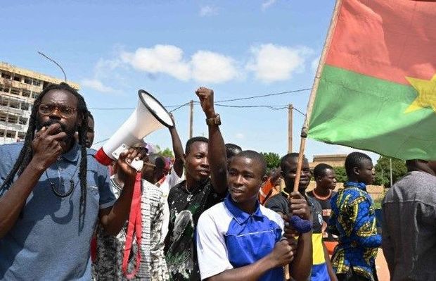 Fransanın ordusundan sonra jurnalistlərini də Burkina Fasodan qovdular