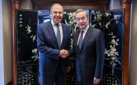 Sergey Lavrov Cakartada çinli həmkarı ilə görüşüb