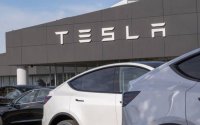 Kanada Çin istehsalı olan “Tesla”nın idxalına 100% rüsum tətbiq edəcək