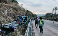 Tailandda avtobus qəzaya uğrayıb, 18 nəfər ölüb